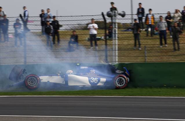Shanghai: Motorsports: FIA Formula One World Championship WM Weltmeisterschaft 2017 36 Antonio Giovinazzi (ITA, Sauber F1 Team) had an accident Chinese Formula One Grand Prix Shanghai Circuit on April 08, 2017 in Shanghai, China. (Photo by Hoch Zwei) Shanghai China xHZx