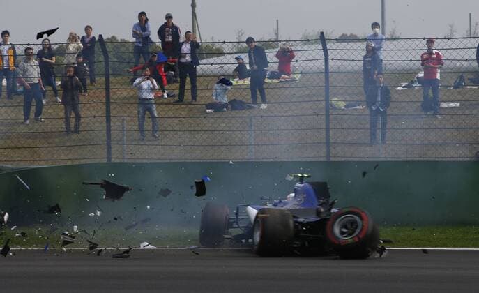 Shanghai: Motorsports: FIA Formula One World Championship WM Weltmeisterschaft 2017 36 Antonio Giovinazzi (ITA, Sauber F1 Team) had an accident Chinese Formula One Grand Prix Shanghai Circuit on April 08, 2017 in Shanghai, China. (Photo by Hoch Zwei) Shanghai China xHZx