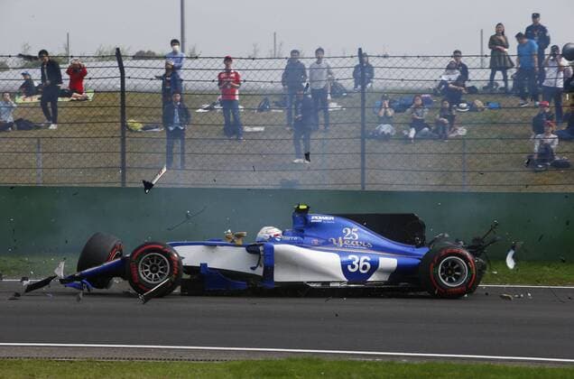Shanghai: Motorsports: FIA Formula One World Championship WM Weltmeisterschaft 2017 36 Antonio Giovinazzi (ITA, Sauber F1 Team) had an accident Chinese Formula One Grand Prix Shanghai Circuit on April 08, 2017 in Shanghai, China. (Photo by Hoch Zwei) Shanghai China xHZx