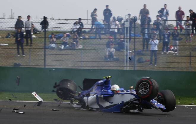 Shanghai: Motorsports: FIA Formula One World Championship WM Weltmeisterschaft 2017 36 Antonio Giovinazzi (ITA, Sauber F1 Team) had an accident Chinese Formula One Grand Prix Shanghai Circuit on April 08, 2017 in Shanghai, China. (Photo by Hoch Zwei) Shanghai China xHZx