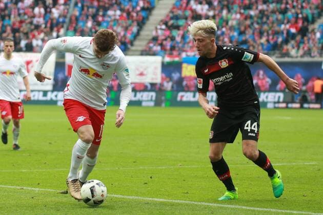 08.04.2017, xkvx, Fussball 1.Bundesliga, RB Leipzig - Bayer 04 Leverkusen, emspor, v.l. Timo Werner (RB Leipzig), Kevin Kampl (Bayer 04 Leverkusen) Leipzig