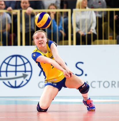 VOLLEYBALL - 1. BL FRAUEN - PLAY OFF HF - 08.04.2017, VC Wiesbaden vs. SSC Palmberg Schwerin, (VCW), (SSC), Jennifer Geerties (Schweriner SC 6) -