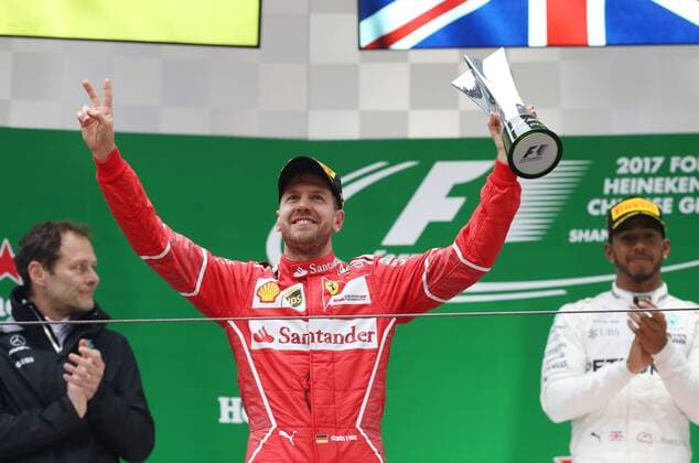 Sebastian Vettel (Scuderia Ferrari) mit Pokal, Grosser Preis von China 2017, Rennen, Motorsport, Formel 1, 09.04.2017, Shanghai Copyright: xAndre Eibner-Pressefotox EP_JAE