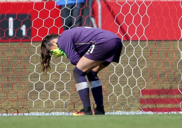 Deutschland, Erfurt, Steigerwaldstadion, 09.04.2017, Fussball - Frauen - Laenderspiel - Deutschland - Kanada Bild: Torwart Kailen Sheridan (Kanada, 21) fassungslos nach Ihrem Fehler der zum 1:0 führt Copyright: HMBxMedia xHeikoxBecker