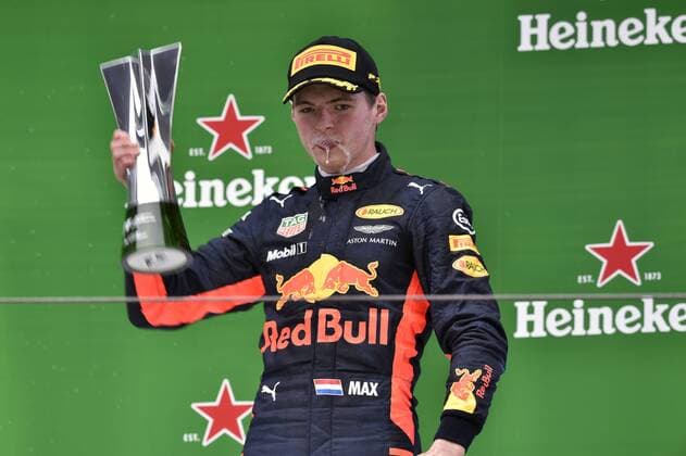 Bilder des Tages - SPORT Shanghai: Motorsports: FIA Formula One World Championship WM Weltmeisterschaft 2017 33 Max Verstappen (NDL, Red Bull Racing) Chinese Formula One Grand Prix Shanghai Circuit on April 08, 2017 in Shanghai, China. (Photo by Hoch Zwei) Shanghai China xHZx