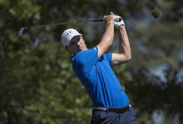 Jordan Spieth hits off the fourth tee box during the fourth round of the 2017 Masters Tournament at Augusta National Golf Club in Augusta, Georgia on April 9, 2017.  AUG20170409307 KEVINxDIETSCH