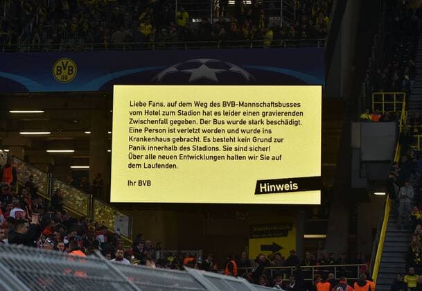 11.04.2017, Fussball, UEFA Champions League, Saison 2016 2017, Viertelfinale, Borussia Dortmund - AS Monaco, Anzeigentafel im Signal Iduna Park mit dem Hinweis zum Vorfall mit dem BVB Mannschaftsbus