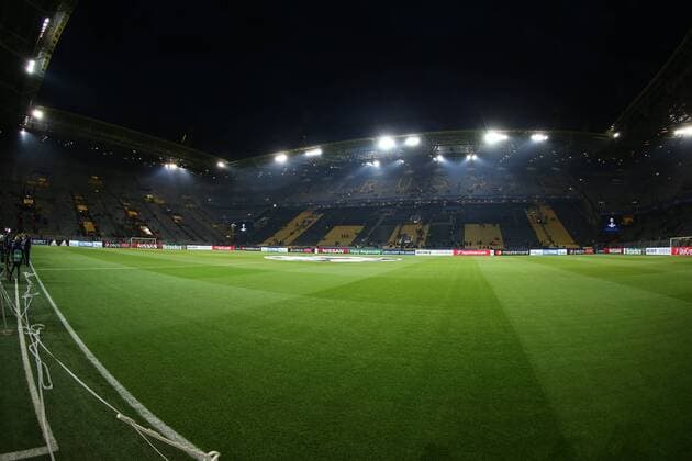 Dienstag 11.04.2017, Saison 2016 2017, UEFA Champions League, Viertelfinale Hinspiel im Signal Iduna Park, BVB 09 Borussia Dortmund - AS Monaco, Blick auf die sich leerende Westtribüne und Südtribüne