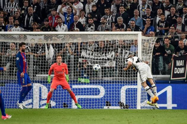 Giorgio Chiellini of Juventus scores his side third goal during the UEFA Champions League quarter final match between Juventus and Barcelona at the Juventus Stadium, Turin, Italy on 11 April 2017. Copyright: xGiuseppexMaffiax 14920090