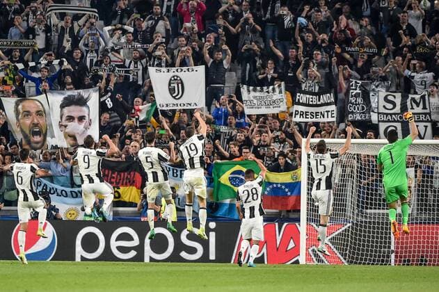 Juventus players celebrate the victory during the UEFA Champions League quarter final match between Juventus and Barcelona at the Juventus Stadium, Turin, Italy on 11 April 2017. Copyright: xGiuseppexMaffiax 14920149