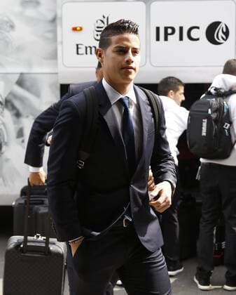 Llegada del Real Madrid a su hotel en Munich. En la imagen, James. Real Madrid arrives at his hotel in Munich. In this picture, James. xÃngelxRiverox 