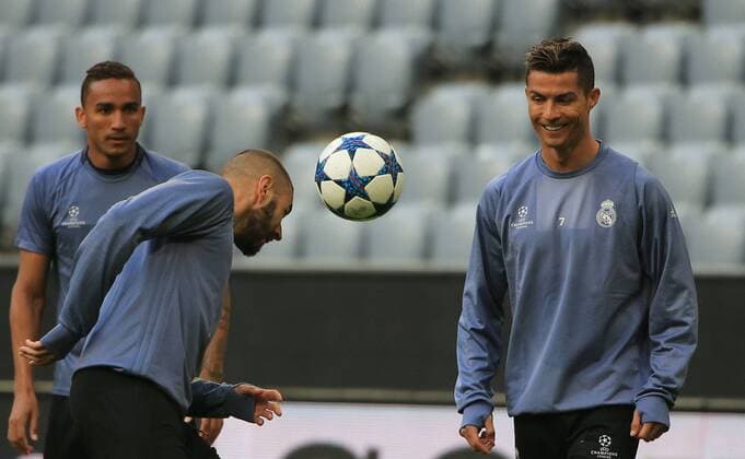 20170311, CL Viertelfinale, Abschlusstraining Real Madrid, Allianz Arena Muenchen, im Bild: Karim Benzema (Real Madrid) und Cristinao Ronaldo (Real Madrid)