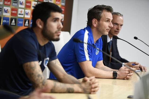 Genk s Alejandro Pozuelo and Genk s head coach Albert Stuivenberg pictured during a press conference PK Pressekonferenz of Belgian soccer team RC Genk, Wednesday 12 April 2017, in Vigo, Spain. Tomorrow Genk is playing against Spanish team Celta Vigo in the Europa League competition. YORICKxJANSENS  x05080606x