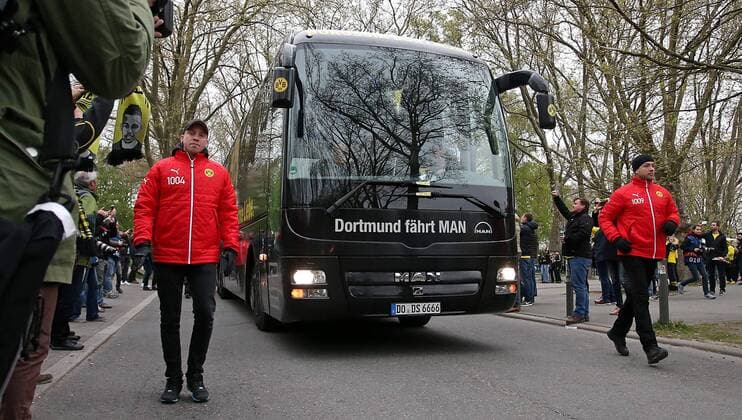 12.04.2017, Fussball Champions-League 2016 2017, Viertelfinale, Borussia Dortmund - AS Monaco, im Signal-Iduna-Park Dortmund. Ankunft der BVB Mannschaft mit dem Bus 
