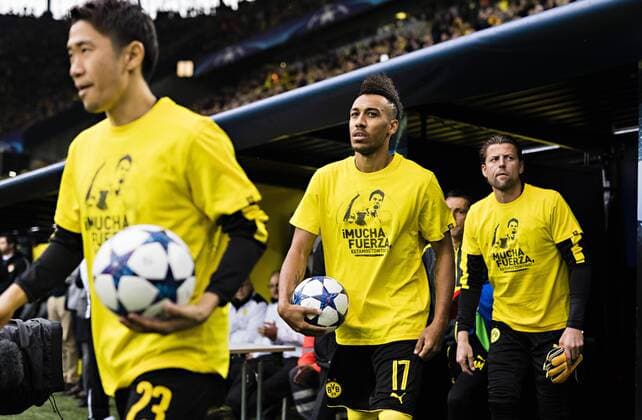 Dortmund, 12.04.2017 Shinji Kagawa (BvB), Pierre-Emerick Aubameyang (BvB), Torwart Roman Weidenfeller (BvB) mit Marc Bartra (BvB) T-Shirt Borussia Dortmund - AS Monaco