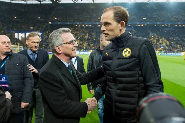 Dortmund, Germany 12.03.2017, UEFA Champions League - 2016 17 Season, BV Borussia Dortmund - AS Monaco, Bundesinnenminister Dr. Thomas de Maiziere und Trainer Thomas Tuchel (BVB) ( DeFodi001