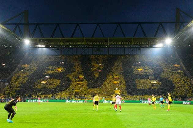 GER, UEFA CL, Borussia Dortmund (GER) vsÊAS Monaco FC (MCO) 12.04.2017, Signal Iduna Park, Dortmund, Viertelfinale Hinspiel, GER, UEFA CL, Borussia Dortmund (GER) vsÊAS Monaco FC (MCO), im Bild Choreo Choreographie Fans Fanblock Dortmund Südtribüne Suedtribuene Gelbe Wand Foto © nordphoto Kurth nordphotox xKurth