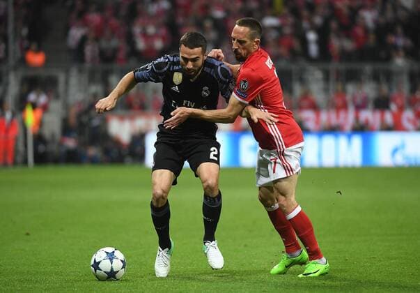 12.04.2017, xjhx, Fussball UEFA Champions League, FC Bayern Muenchen - Real Madrid, emspor, v.l. Daniel Carvajal (Real Madrid), Franck Ribery (FC Bayern Muenchen) Muenchen