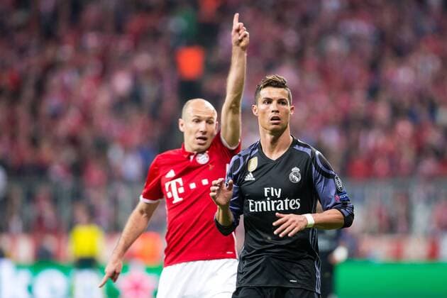 12.04.2017 MONACHIUM PILKA NOZNA (FOOTBALL), LIGA MISTRZOW 1 4 FINALU (UEFA CHAMPIONS LEAGUE) 2017 2018 MECZ (GAME) FC BAYERN MONACHIUM - REAL MADRYT BAYERN MUNICH - REAL MADRID NZ CRISTIANO RONALDO ARJEN ROBBEN FOTO LUKASZ SKWIOT CYFRASPORT NEWSPIX.PL --- Newspix.pl FRANCE OUT!  20170412CSLS0018
