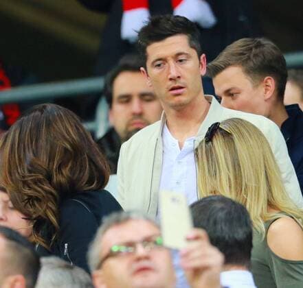 Robert Lewandowski und Frau Anna Fussball UEFA Champions League FC Bayern München - Real Madrid CF 12.04.2017