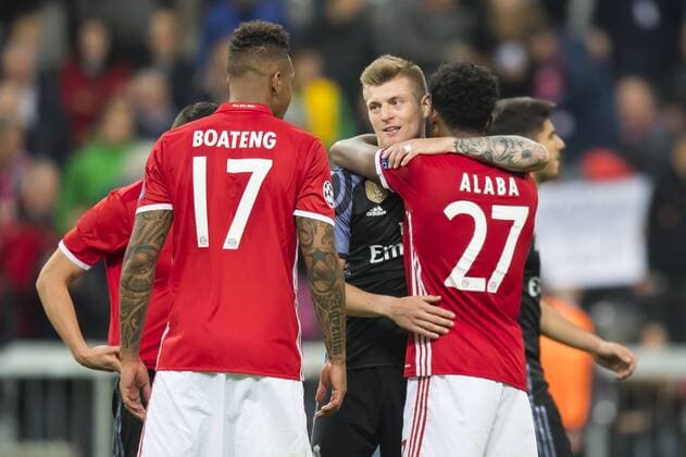 GER, UEFA CL, FC Bayern Muenchen (GER) vs Real Madrid (ESP) 12.04.2017, Allianz Arena, Muenchen, GER, UEFA CL, FC Bayern Muenchen (GER) vs Real Madrid (ESP) , HF 1, im Bild Jerome Boateng (FCB 17) Toni Kroos (Real 8) und David Alaba (FCB 27) Foto © nordphoto Straubmeier nordphotox xStraubmeier