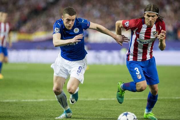Jamie Vardy of Leicester City Football Club competes for the ball with Filipe Luis of Atletico de Madrid during the match of Champions LEague between Atletico de Madrid and LEicester City Football Club at Vicente Calderon Stadium in Madrid, Spain. April 12, 2017.  (20170412102)