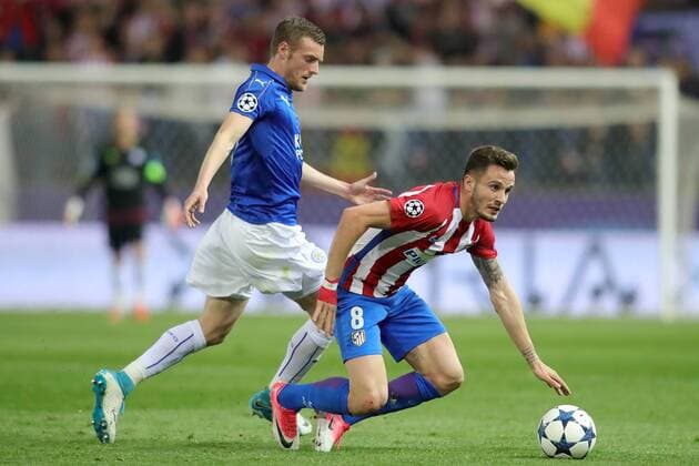 Atletico de Madrid s Saul Niguez (r) and Leicester City FC s Jamie Vardy during Champions League 2016 2017 Quarter-finals 1st leg match. April 12,2017.  (20170412116)