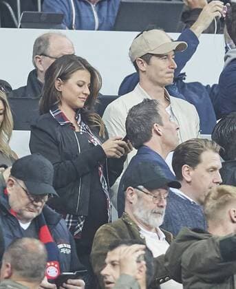 Anna, Frau von Robert LEWANDOWSKI, FCB 9 FC BAYERN MUENCHEN - REAL MADRID Viertelfinale, Fussball UEFA Champions League, Muenchen, 12.04.2017 CL Saison 2016 2017