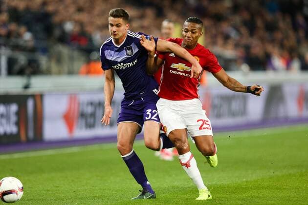 Manchester United ManU s Antonio Valencia and AnderlechtÕs Leander Dendoncker during the Europa League Quarter Final 1st leg match at RSCA Constant Vanden Stock Stadium, Anderlecht, Belgium. Picture date: April 13th, 2017.Pic credit should read: Charlie Forgham-Bailey Sportimage EDITORIAL USE ONLY. No use with unauthorised audio, video, data, fixture lists, club league logos or live services. Online in-match use limited to 120 images, no video emulation. No use in betting, games or single club league player publications.