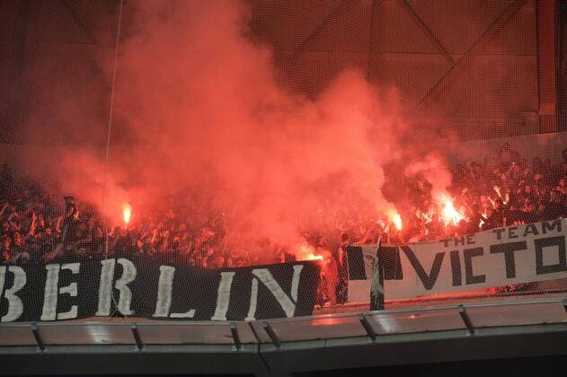 Supporters (besiktas) FOOTBALL : Lyon vs Besiktas - Ligue Europa - 1 4e de finale - 13 04 2017 FredericChambert Panoramic 