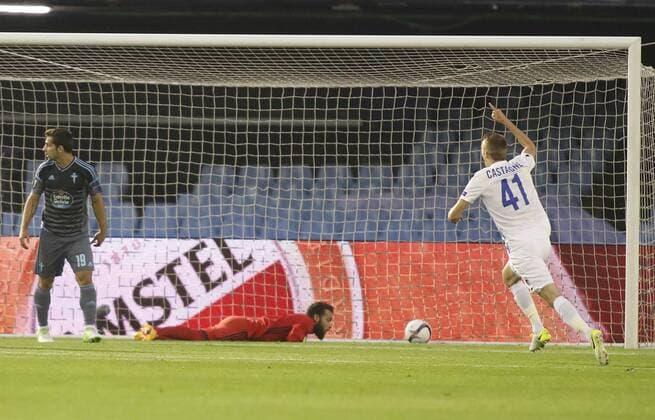 Partido de ida de cuartos de la Europa League entre el Celta y el Genk en Balaídos. En la imagen, Boetius celebra su gol. First leg of 1 4 Europa League between Celta and Genk. In this picture, Boetius celebrates his goal. xJORGExLANDINx 