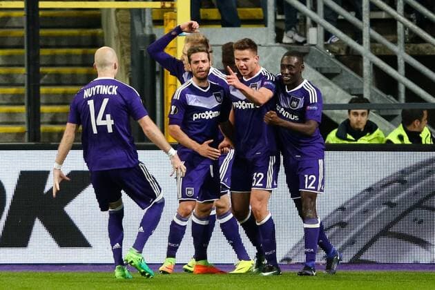 Anderlecht?s Leander Dendoncker celebrates scoring the equaliser during the Europa League Quarter Final 1st leg match at RSCA Constant Vanden Stock Stadium, Anderlecht, Belgium. Picture date: April 13th, 2017.Pic credit should read: Charlie Forgham-Bailey Sportimage EDITORIAL USE ONLY. No use with unauthorised audio, video, data, fixture lists, club league logos or live services. Online in-match use limited to 120 images, no video emulation. No use in betting, games or single club league player publications.