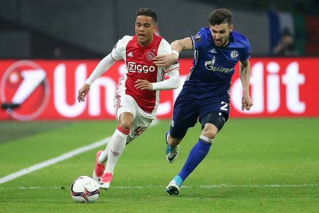 Justin Kluivert ( Ajax Amsterdam 45 ) Daniel Caligiuri ( FC Schalke 04 2 ), Ajax Amsterdam vs FC Schalke 04, UEFA Europa League, Viertelfinale, Fussball, 13.04.2017, Amsterdam Copyright: xLangerx xEibner-Pressefotox EP_HLR