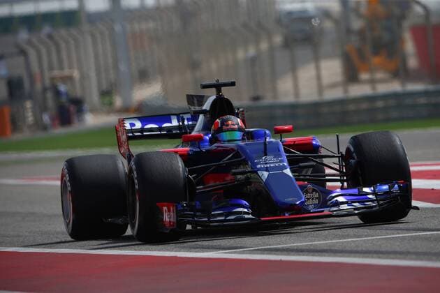 Bahrain Grand Prix, Sakhir 13 - 16 April 2017 14.04.2017 - Free Practice 1, Daniil Kvyat (RUS) Scuderia Toro Rosso STR12 