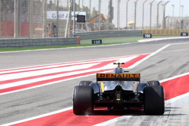 Bahrain Grand Prix, Sakhir 13 - 16 April 2017 14.04.2017 - Free Practice 1, Jolyon Palmer (GBR) Renault F1 Team RS17 