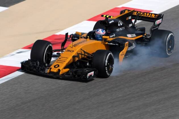 Bahrain Grand Prix, Sakhir 13 - 16 April 2017 14.04.2017 - Free Practice 1, Jolyon Palmer (GBR) Renault F1 Team RS17 