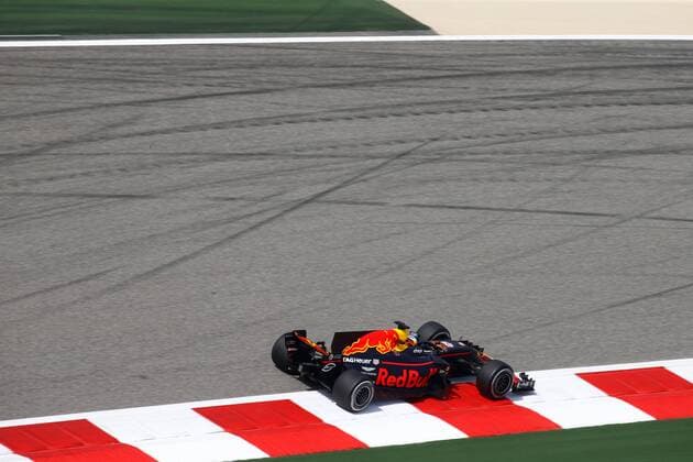 Motorsports: FIA Formula One World Championship WM Weltmeisterschaft 2017, Grand Prix of Bahrain, 3 Daniel Ricciardo (AUS, Red Bull Racing), Sakhir Bahrain xHOCHxZWEIx
