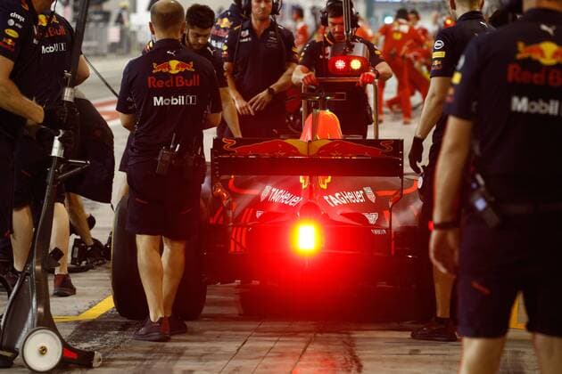 Motorsports: FIA Formula One World Championship WM Weltmeisterschaft 2017, Grand Prix of Bahrain, 44 Lewis Hamilton (GBR, Mercedes AMG Petronas F1 Team), Sakhir Bahrain xHOCHxZWEIx