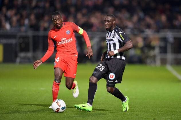 Fußball, Angers SCO - Paris St. Germain 14 BLAISE MATUIDI (psg) - 28 Issa CISSOKHO (sco) FOOTBALL : Angers vs Paris SG - Ligue 1 - 14 04 2017 AnthonyBIBARD FEP Panoramic 