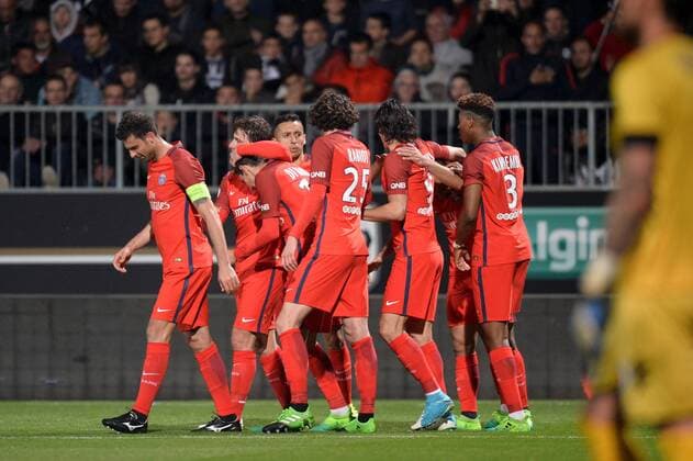 Fußball, Angers SCO - Paris St. Germain 08 THIAGO MOTTA (psg) - 05 MARQUINHOS (psg) - JOIE FOOTBALL : Angers vs Paris SG - Ligue 1 - 14 04 2017 AnthonyBIBARD FEP Panoramic 