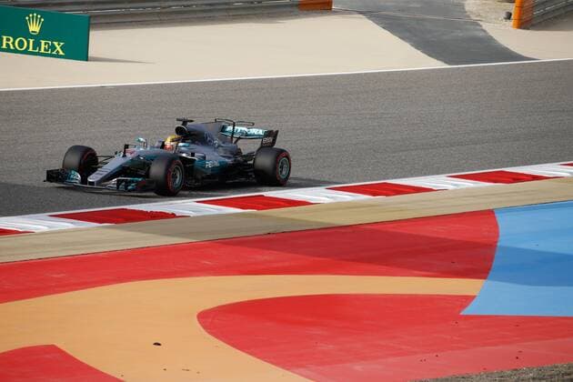 Motorsports: FIA Formula One World Championship WM Weltmeisterschaft 2017, Grand Prix of Bahrain, 44 Lewis Hamilton (GBR, Mercedes AMG Petronas F1 Team), Sakhir Bahrain xHOCHxZWEIx