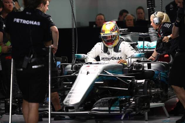 Bahrain Grand Prix, Sakhir 13 - 16 April 2017 15.04.2017 - Qualifying, Lewis Hamilton (GBR) Mercedes AMG F1 W08 