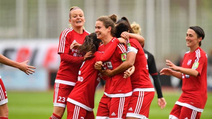 Jubel, Freuen, celebrate, happy, cheer , Goal Celebration SC Sand 0:2 - Mittendrin Torschützin Nina Burger (SC Sand) (19), DFB Pokal - Halbfinale , Bayer 04 Leverkusen - SC Sand, xmkx
