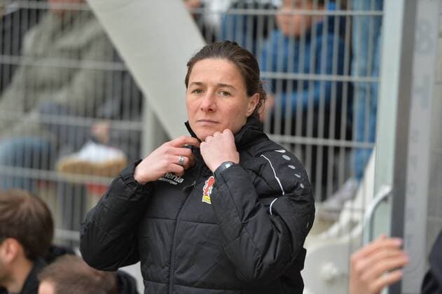 Verena Hagedorn (Bayer 04 Leverkusen) (Trainer), DFB Pokal - Halbfinale , Bayer 04 Leverkusen - SC Sand, xmkx