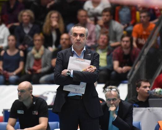 16.04.2017, xhbx, Volleyball Herren Playoffs, United Volleys - Berlin Recycling Volleys, emspor, v.l. Trainer Roberto Serniotto (Berlin Recycling Volleys) Frankfurt am Main