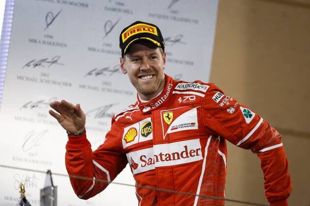 Bilder des Tages - SPORT Motorsports: FIA Formula One World Championship WM Weltmeisterschaft 2017, Grand Prix of Bahrain, 5 Sebastian Vettel (GER, Scuderia Ferrari) Sakhir Bahrain xHOCHxZWEIx
