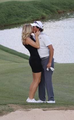DULUTH, GA - APRIL 16: Stephen Ames gets a congratulatory kiss from his girlfriend Kelly Norcott after he wins the 2017 Mitsubishi Electric Classic golf tournament at the TPC Sugarloaf Golf Club Sunday, April 16, 2017, in Duluth, GA. (Photo by David J. Griffin Icon Sportswire) GOLF: APR 16 Champions Tour - Mitsubishi Electric Classic - Final Round Icon953170416043 EDITORIAL USE ONLY