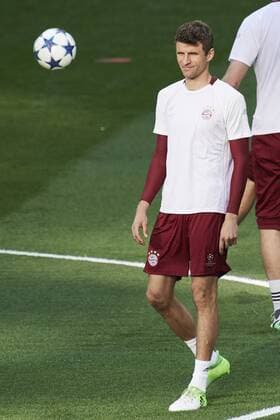 April 17, 2017 - Madrid, Madrid, Spain - Thomas Muller (forward; Bayern Munchen) during the training of the team held at Santiago Bernabeu stadium in Madrid, Spain, 17 April 2017. Real Madrid will face Bayern Munich in a Champions League quarter finals second leg soccer match on 18 April. Bayern Munchen training session Madrid  - ZUMAg15_ 20170417_zaf_g15_047 Copyright: xJackxAbuinx