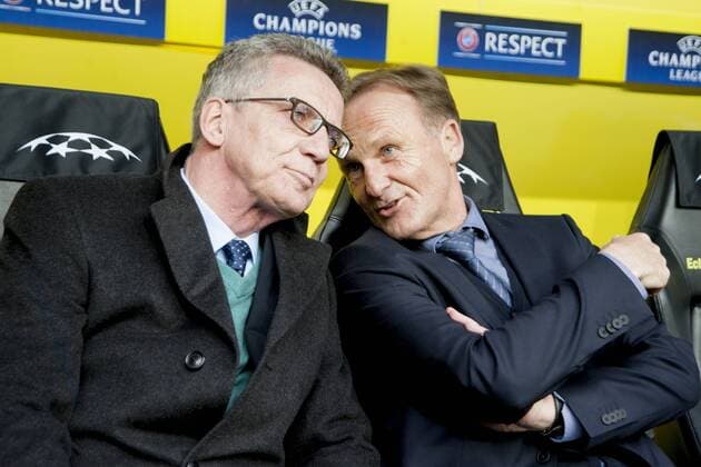 Thomas de MAIZIERE (li., Bundesminister des Innern) und Hans-Joachim WATZKE (Vorsitzender Geschaeftsfuehrer DO), Fussball Champions League, Viertelfinale, Hinspiel, Borussia Dortmund (DO) - AS Monaco (Monaco), am 12.04.2017 in Dortmund Deutschland. Â