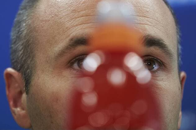 FC Barcelona Barca s midfielder Andres Iniesta during the press conference PK Pressekonferenz held after the training of the team at Joan Gamper Sports Center in Barcelona, northeastern Spain, 18 April 2017. FC Barcelona will face Juventus in a UEFA Champions League quarter final second leg match on 19 April 2017 at the Nou Camp stadium. FC BARCELONA S PRESS CONFERENCE !ACHTUNG: NUR REDAKTIONELLE NUTZUNG!  Copyright: xALEJANDROxGARCIAx 20170418-636281299704723062